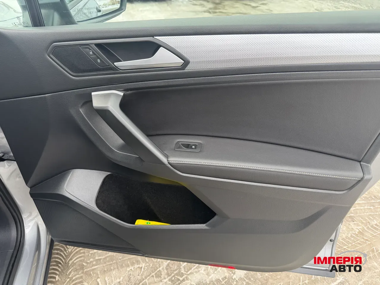 Volkswagen Tiguan - фото 12