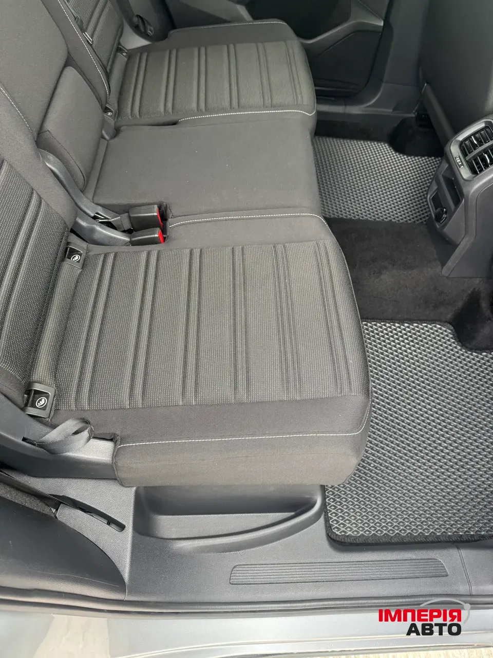 Volkswagen Tiguan - фото 13