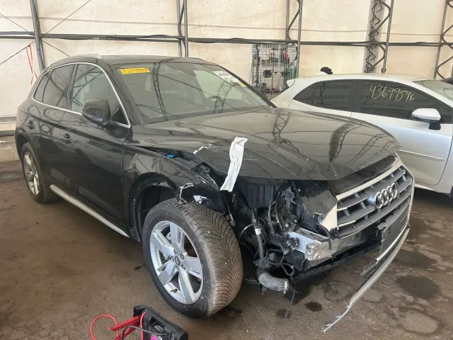 Audi Q5 - фото 1