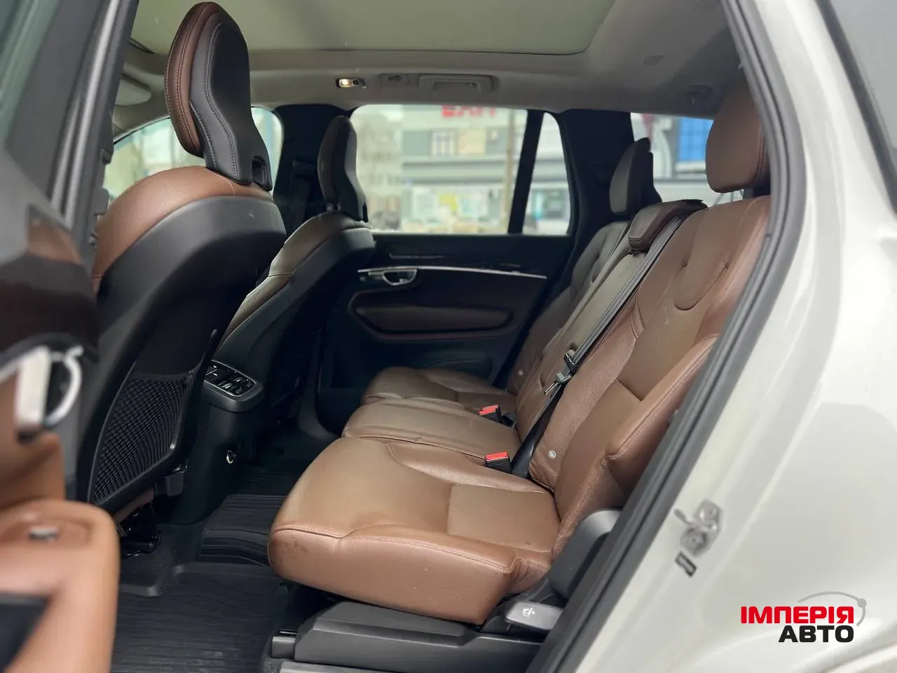 Volvo XC90 - фото 9