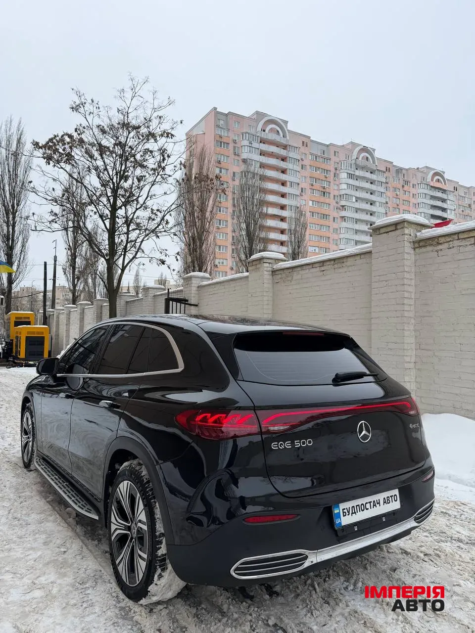 Mercedes-Benz EQE SUV - фото 3