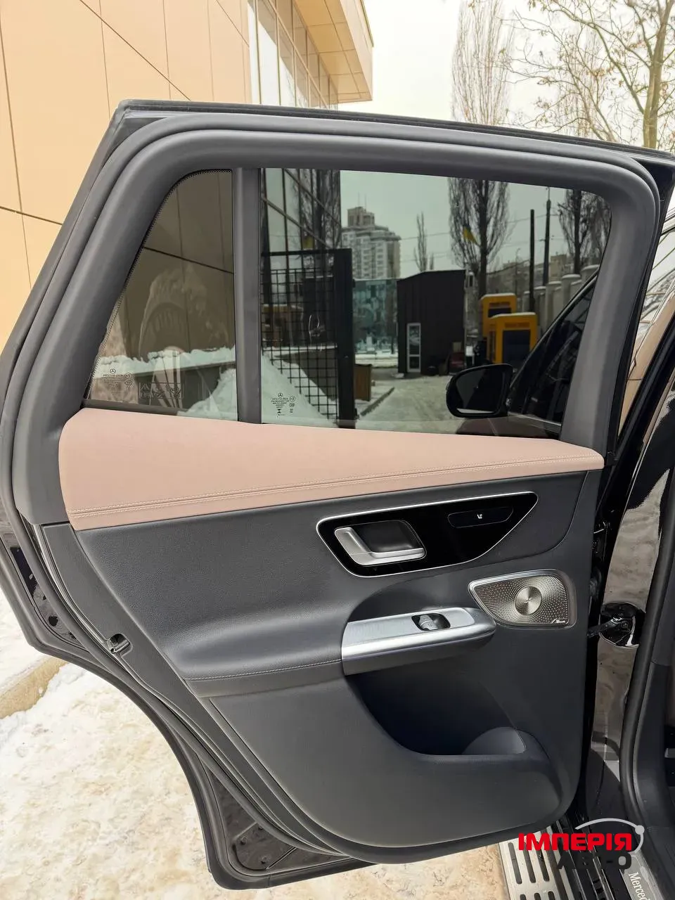 Mercedes-Benz EQE SUV - фото 38