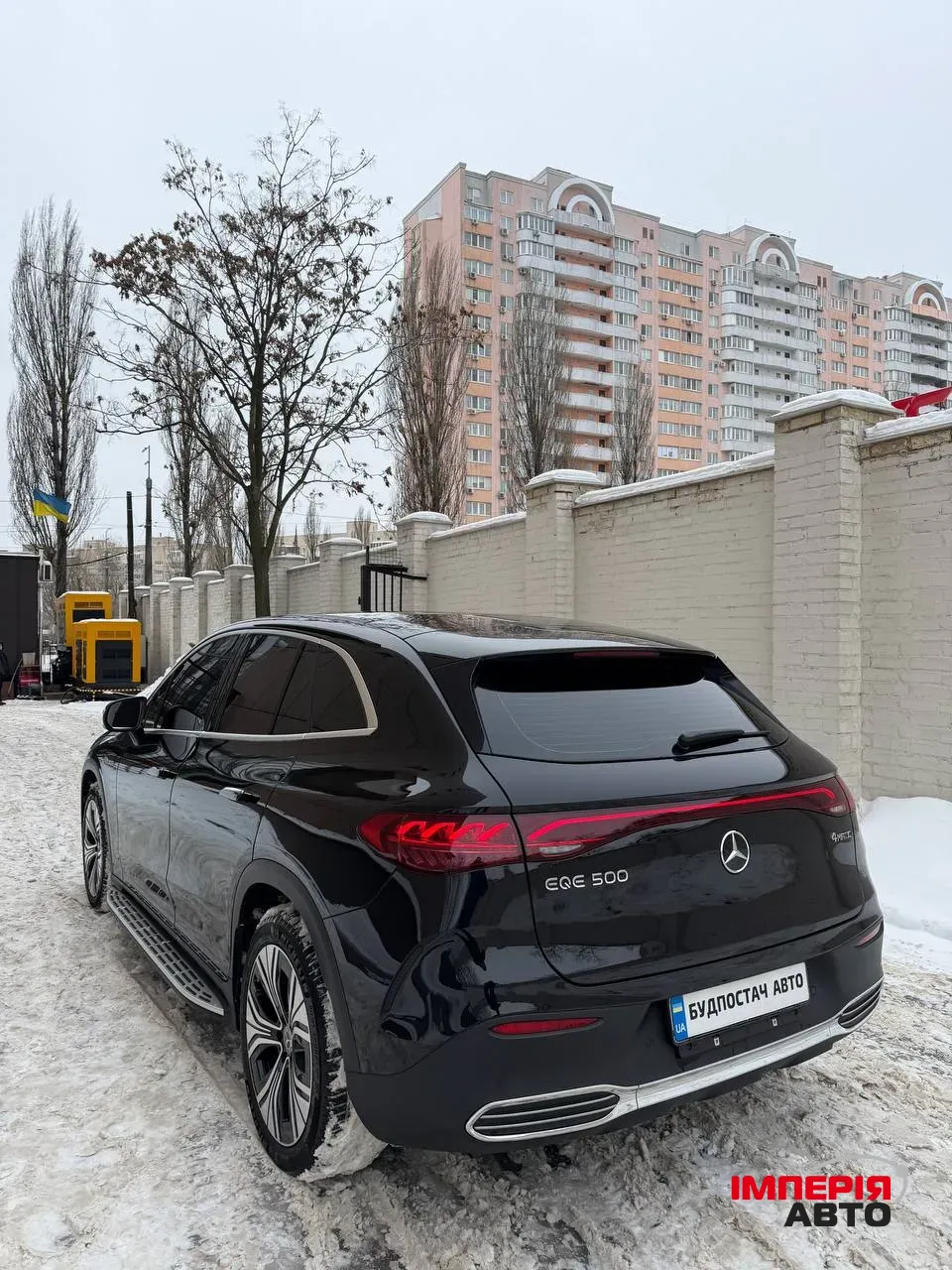 Mercedes-Benz EQE SUV - фото 16