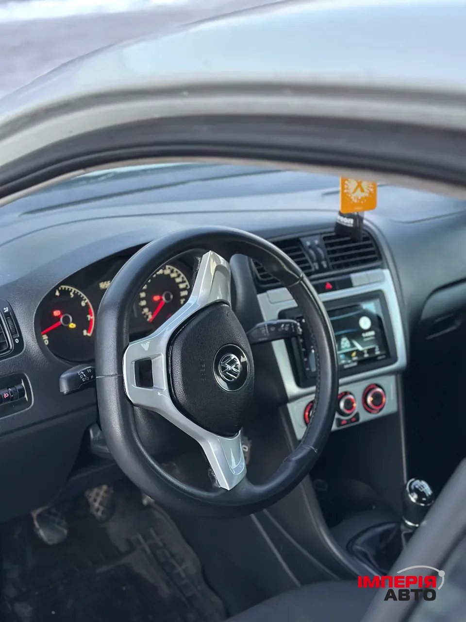 Volkswagen Polo - фото 5