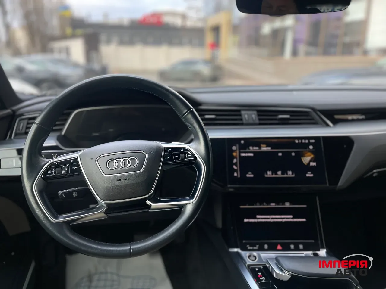 Audi e-tron - фото 4