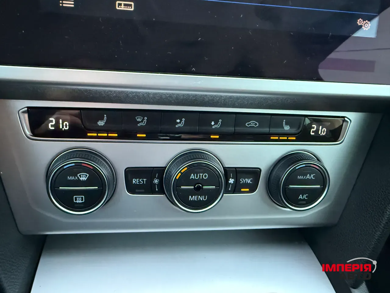 Volkswagen Passat - фото 23