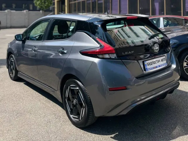 Nissan Leaf - фото 3