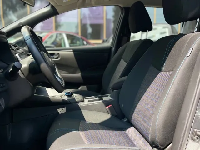 Nissan Leaf - фото 5