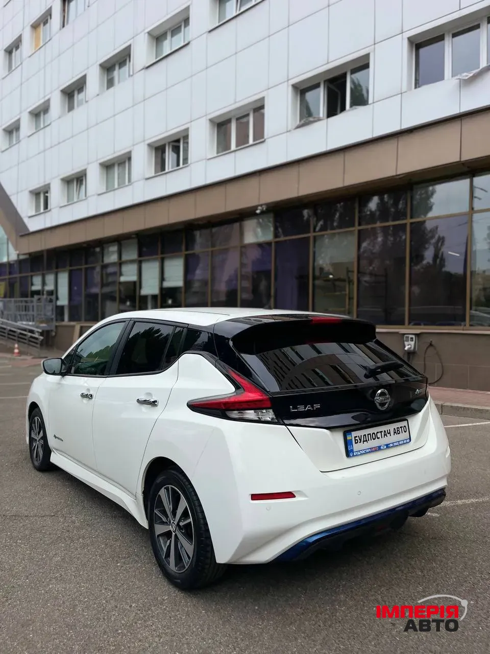Nissan Leaf - фото 4