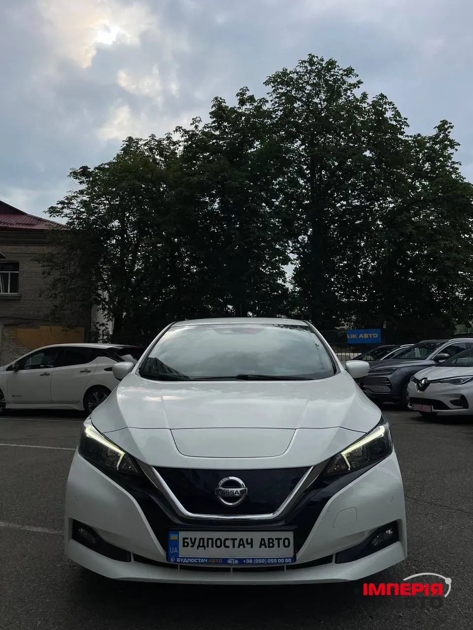 Nissan Leaf - фото 2