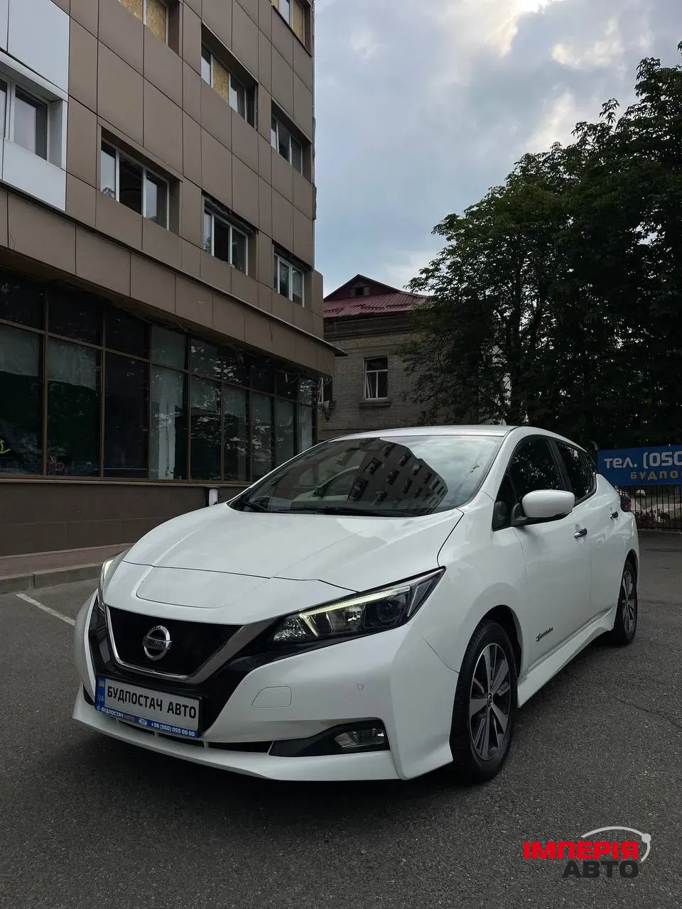 Nissan Leaf - фото 1