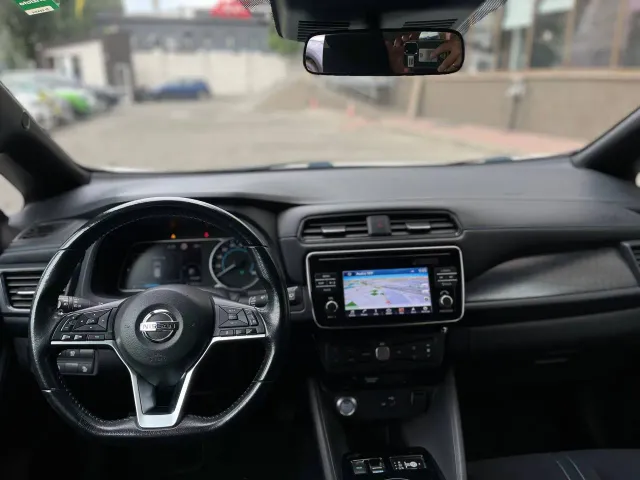 Nissan Leaf - фото 5