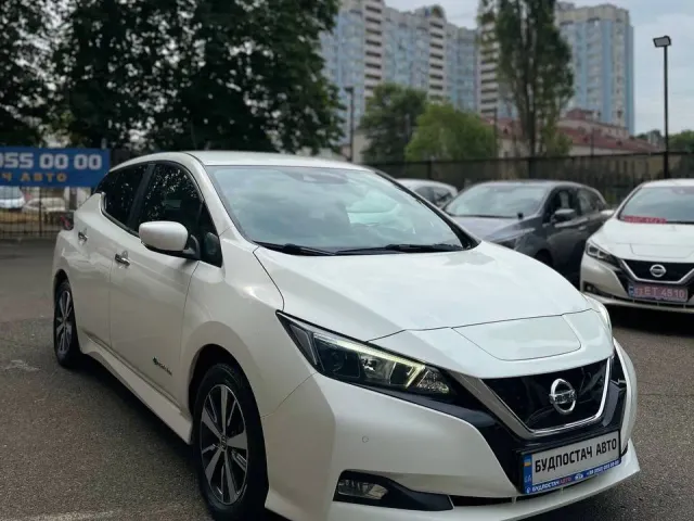 Nissan Leaf - фото 3