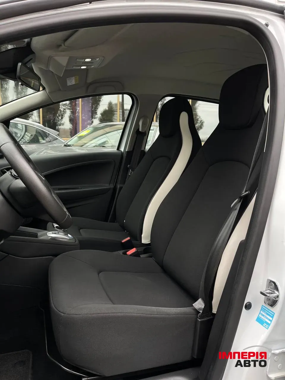 Renault ZOE - фото 23