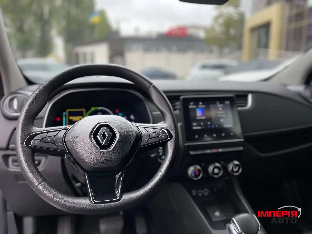Renault ZOE - фото 16