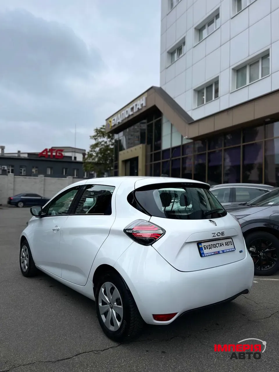 Renault ZOE - фото 30