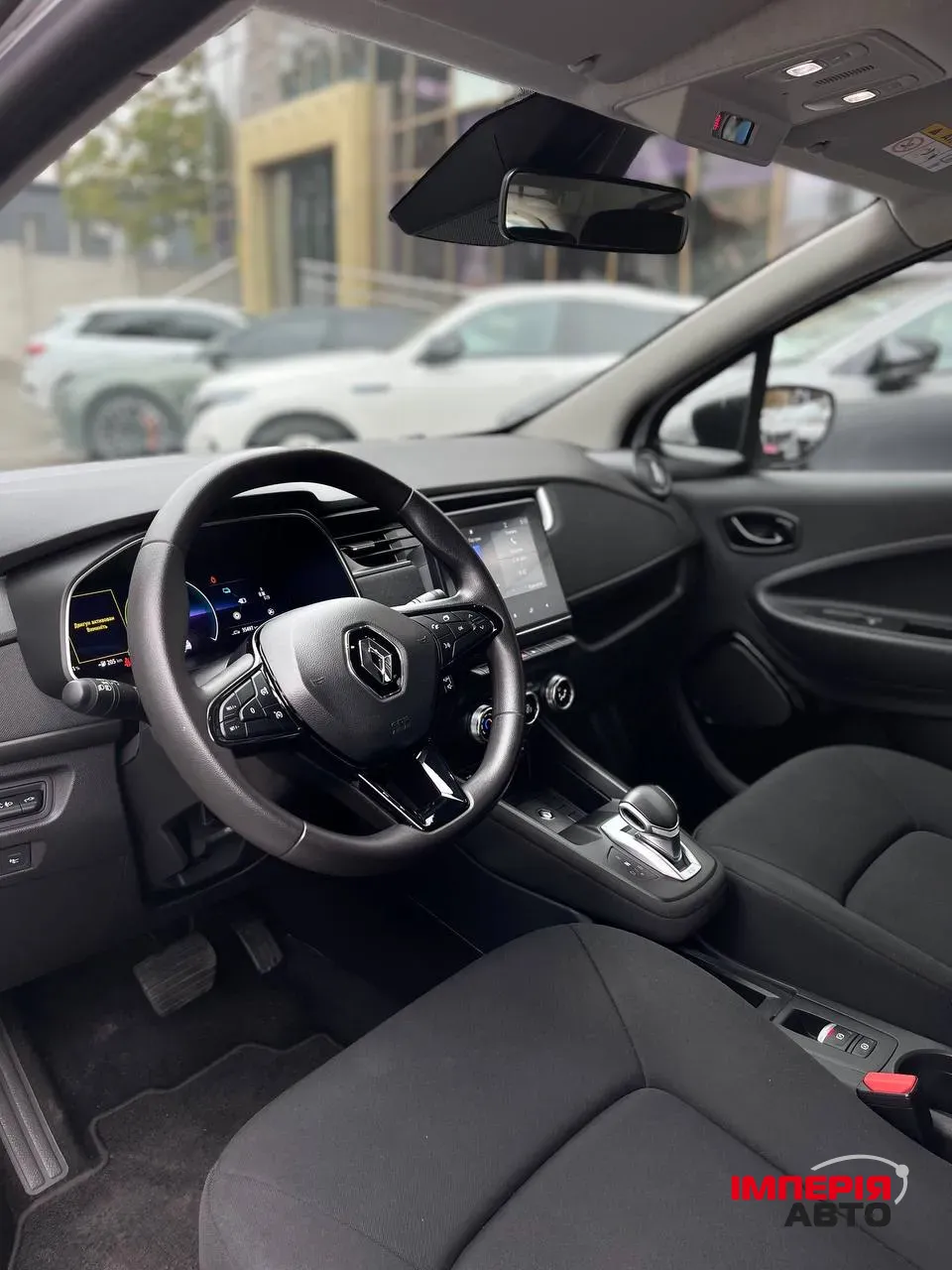 Renault ZOE - фото 27