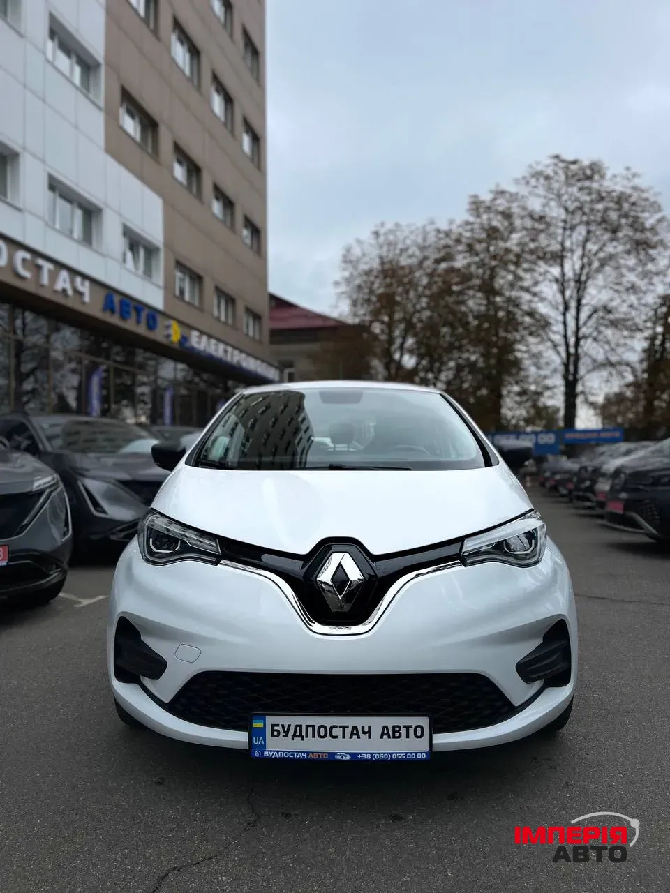 Renault ZOE - фото 8