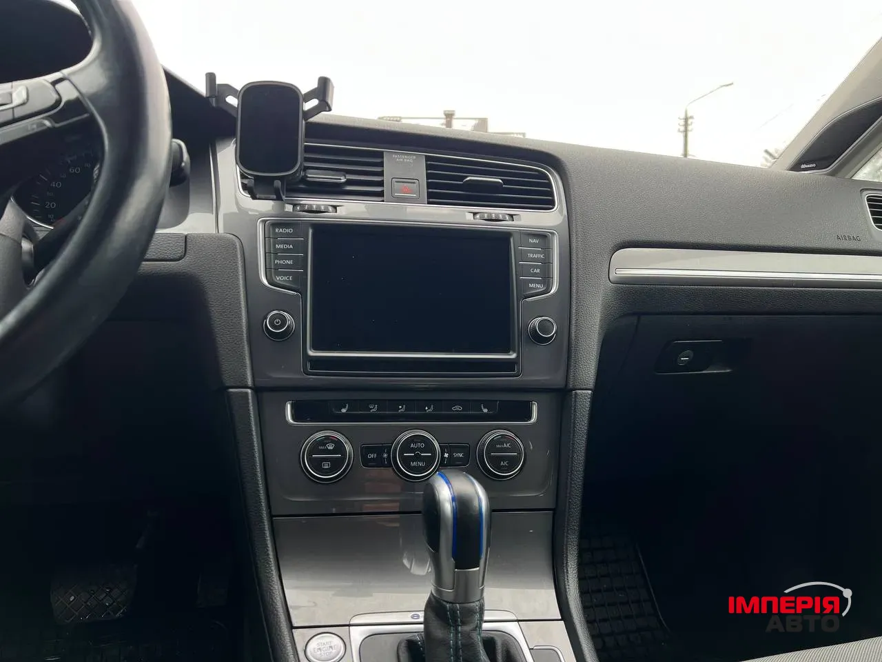 Volkswagen Golf - фото 8