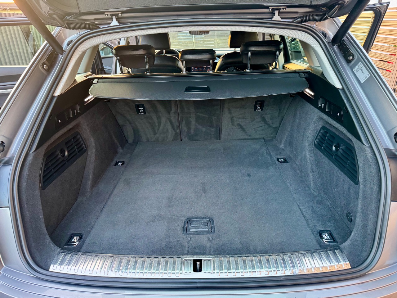 Audi e-tron - фото 72