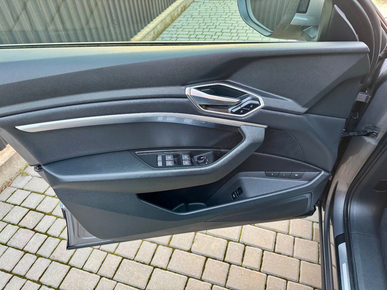 Audi e-tron - фото 68