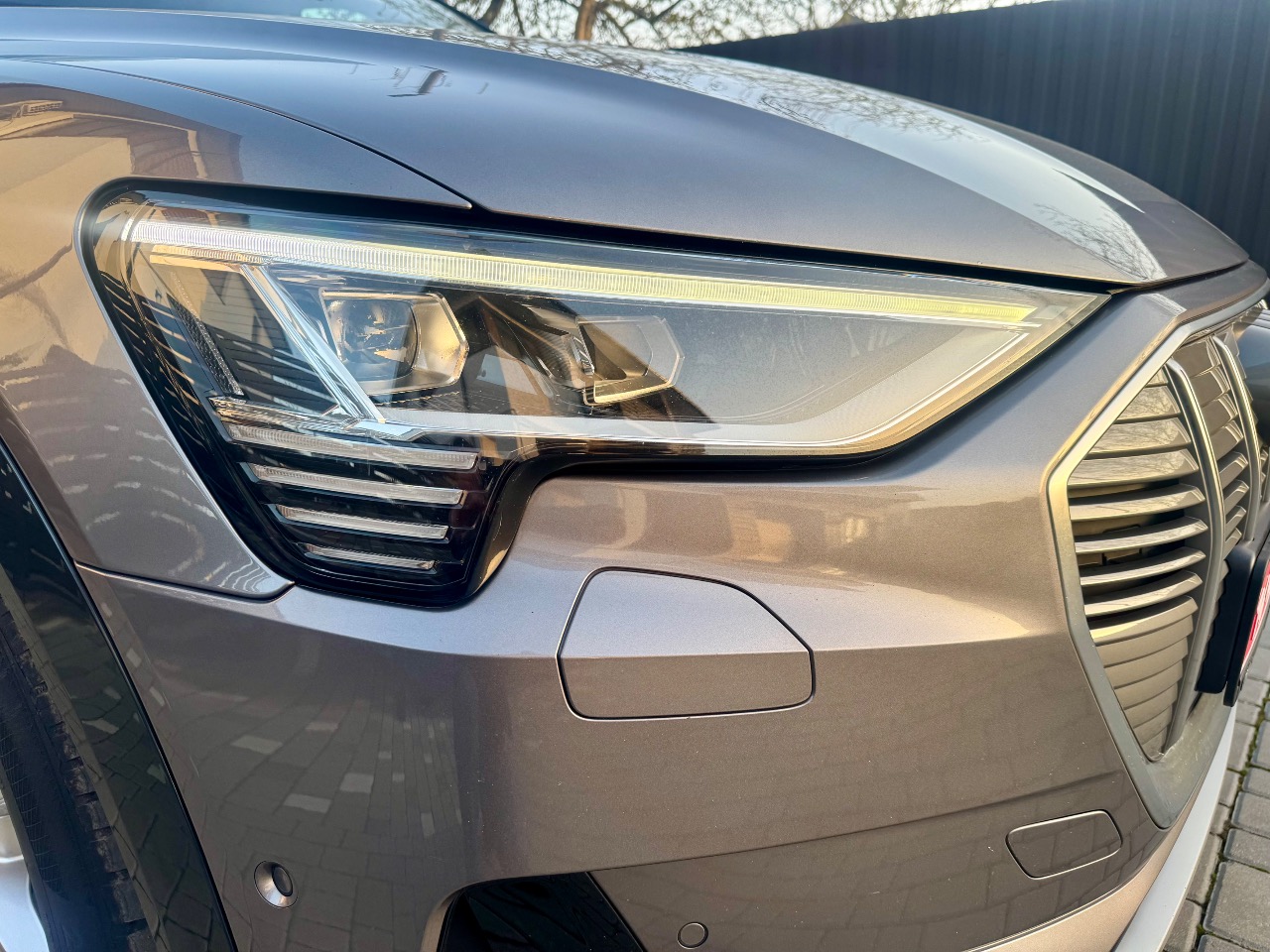 Audi e-tron - фото 22