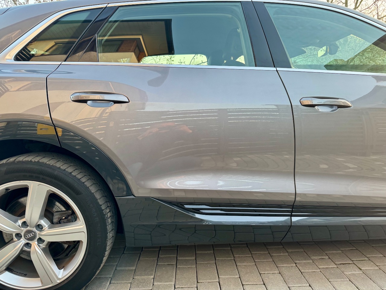 Audi e-tron - фото 47