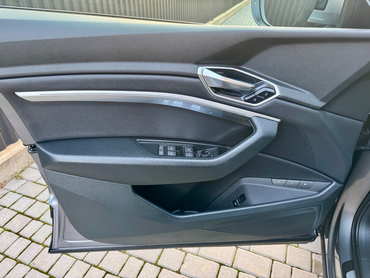 Audi e-tron - фото 69