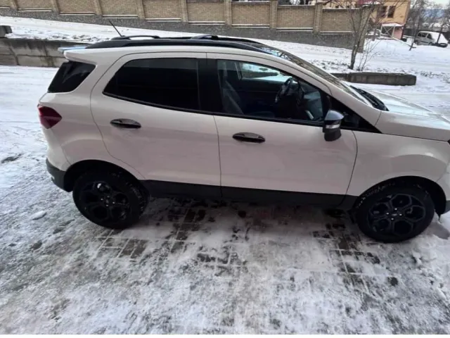 Ford EcoSport - фото 4