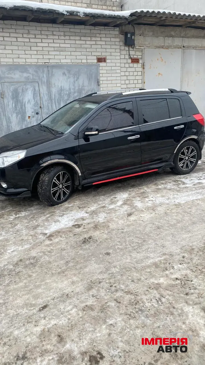 Geely MK Cross - фото 2