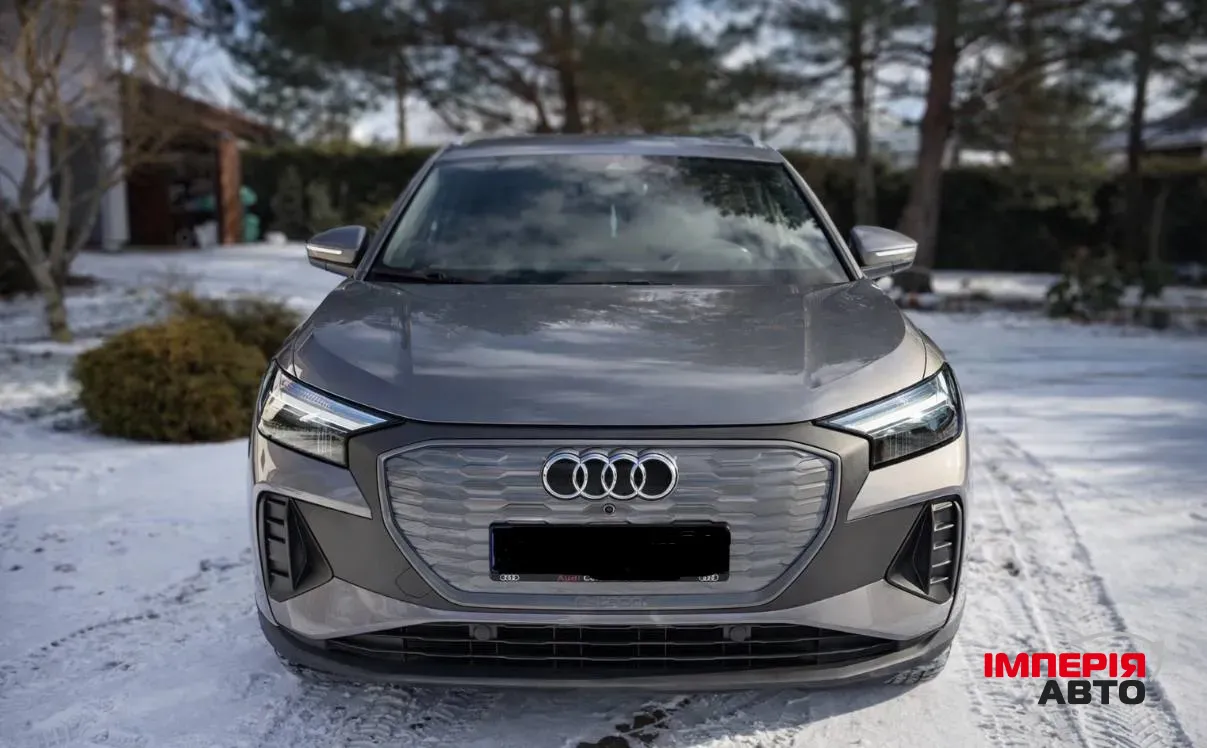 Audi Q4 e-tron - фото 1