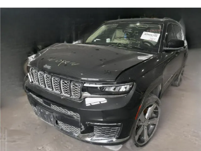 Jeep Grand Cherokee - фото 2