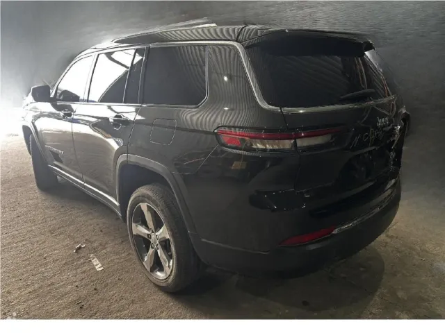 Jeep Grand Cherokee - фото 3