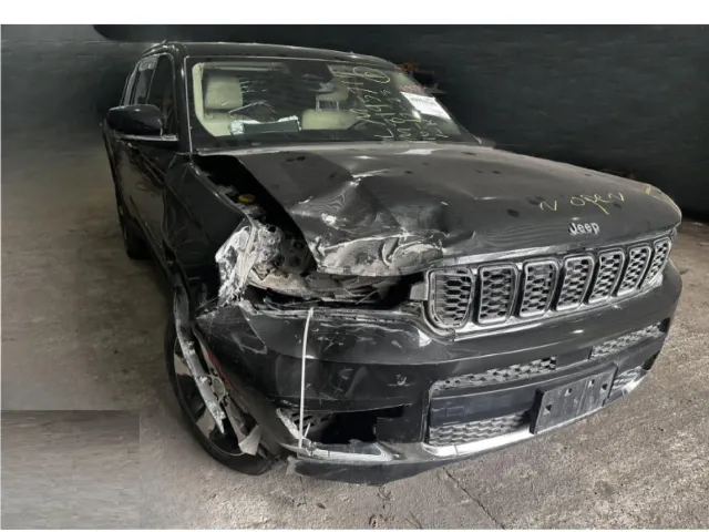 Jeep Grand Cherokee - фото 1