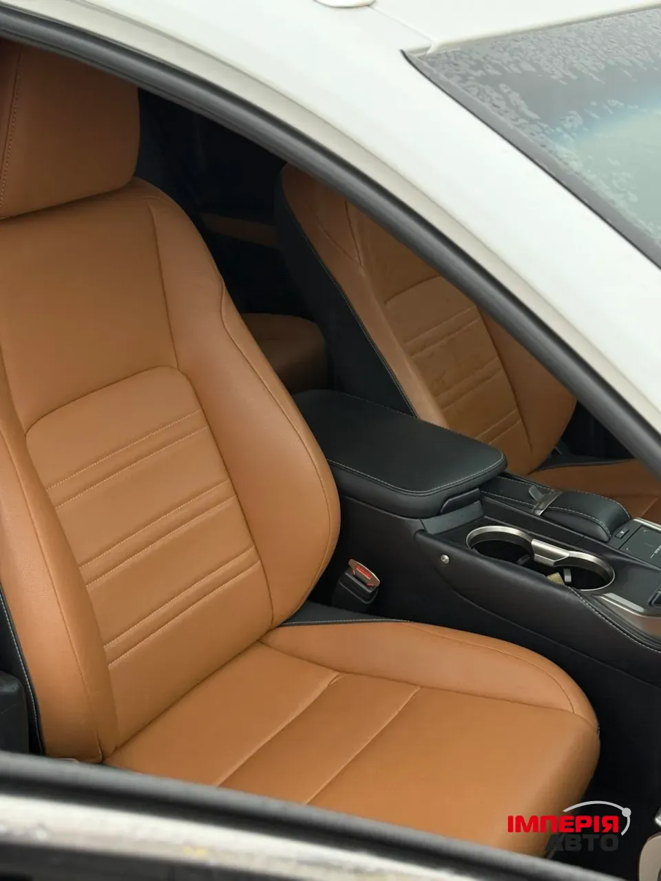 Lexus NX - фото 9