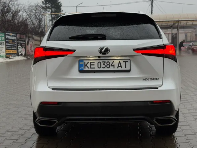 Lexus NX - фото 4