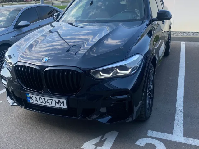 BMW X5 - фото 1