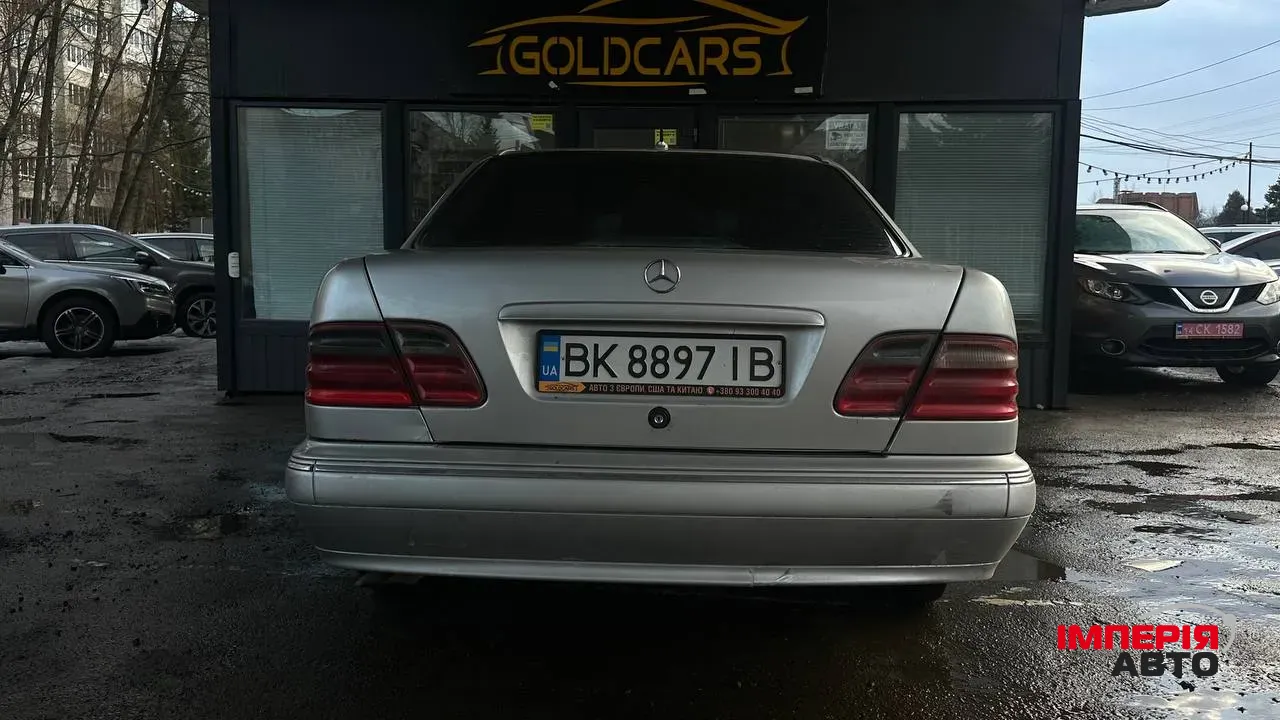 Mercedes-Benz E-Класс - фото 8