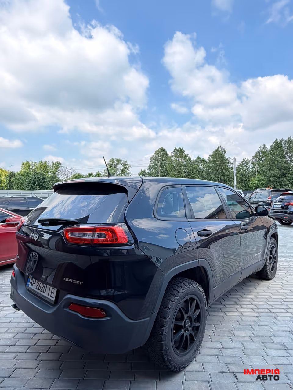 Jeep Cherokee - фото 6