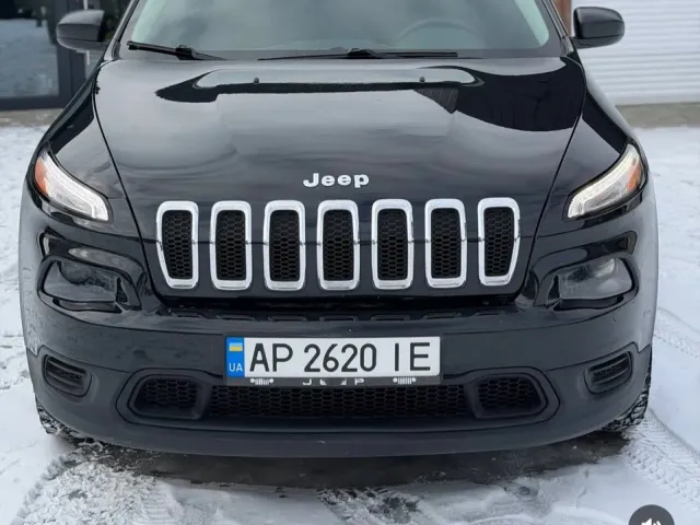 Jeep Cherokee - фото 2