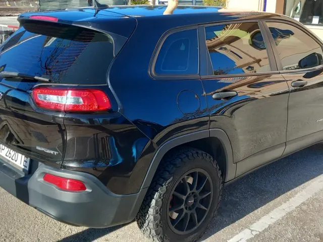 Jeep Cherokee - фото 5