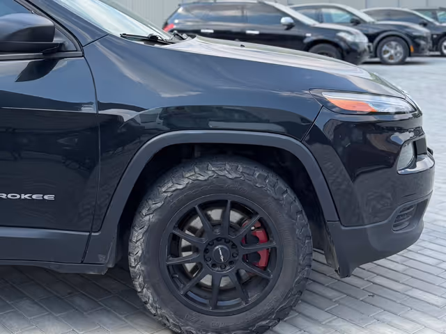 Jeep Cherokee - фото 5