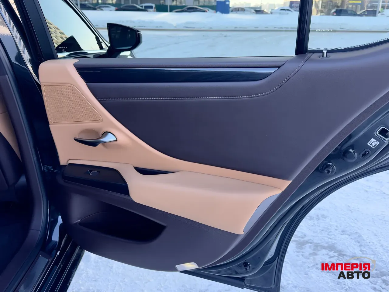 Lexus ES - фото 36