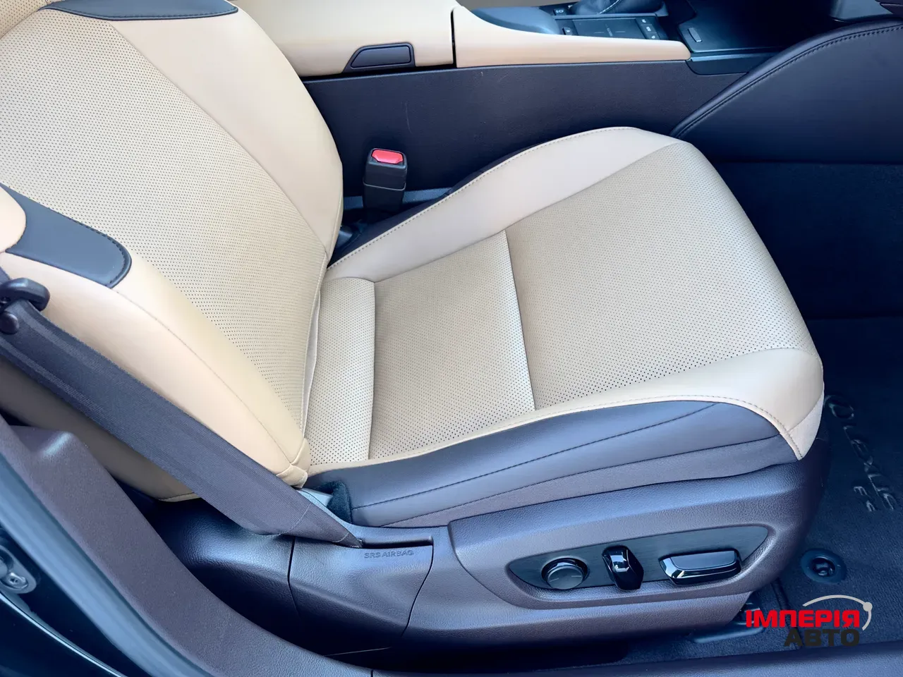 Lexus ES - фото 39