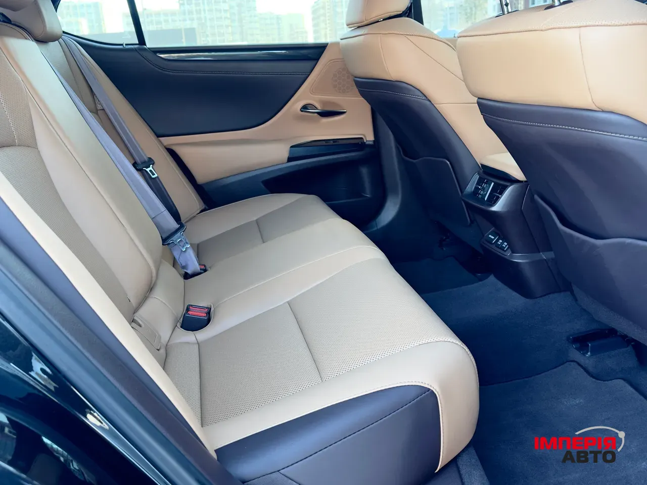 Lexus ES - фото 37