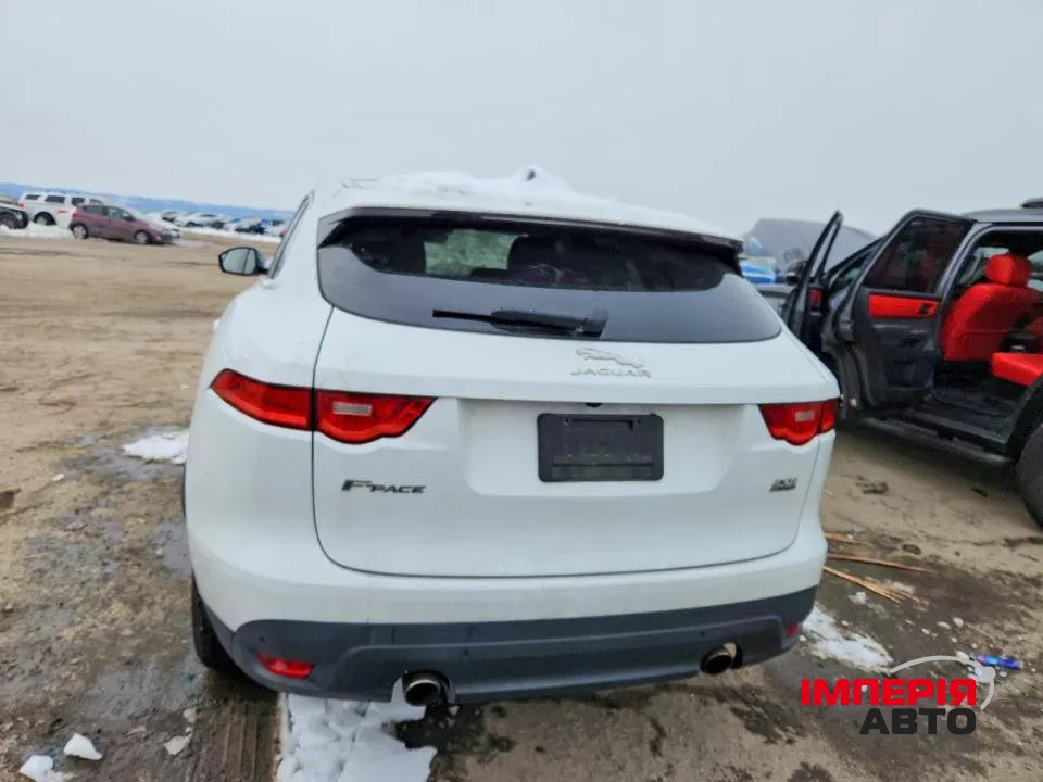 Jaguar F-Pace - фото 5