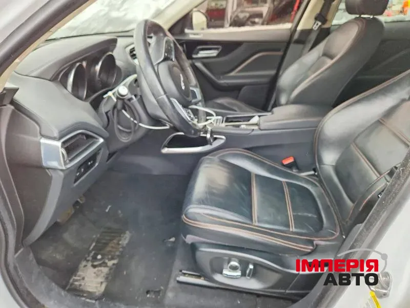 Jaguar F-Pace - фото 6