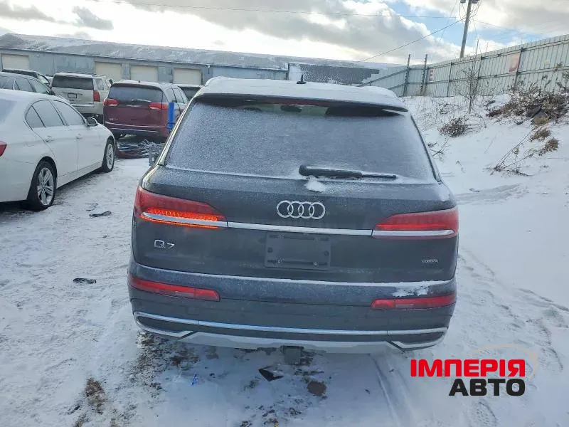 Audi Q7 - фото 6