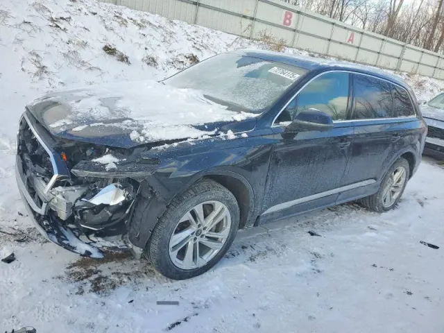 Audi Q7 - фото 1