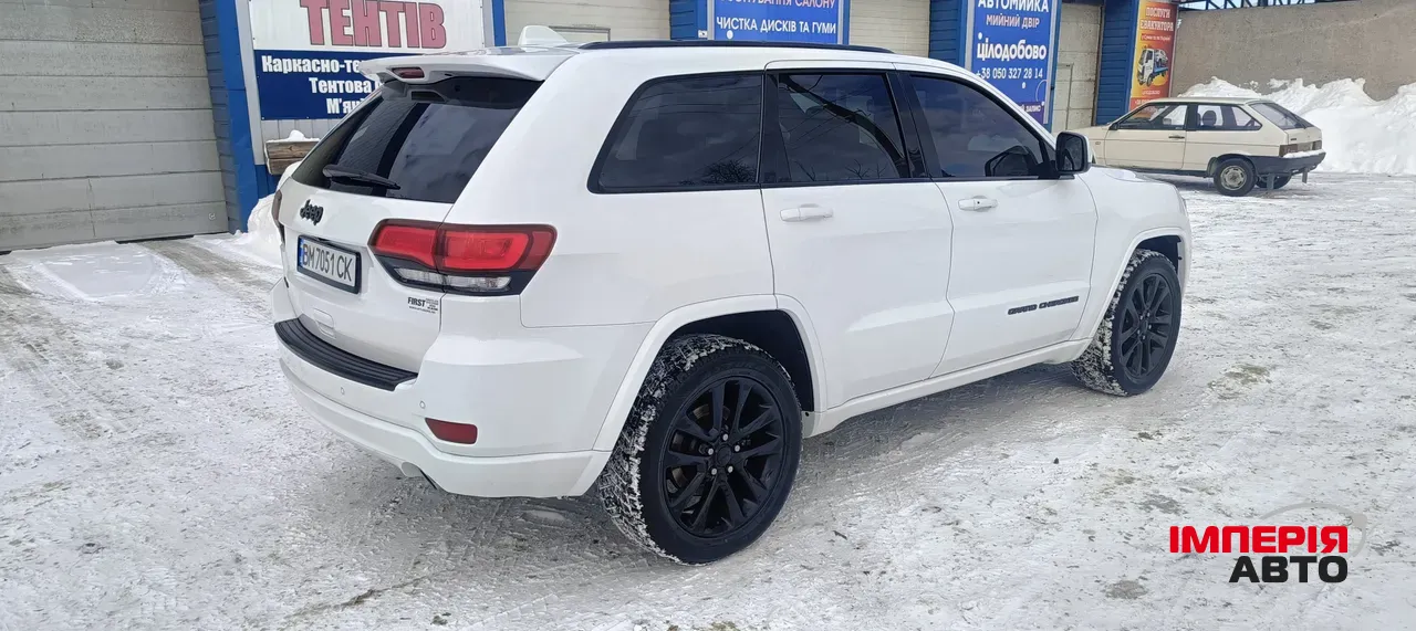 Jeep Grand Cherokee - фото 4